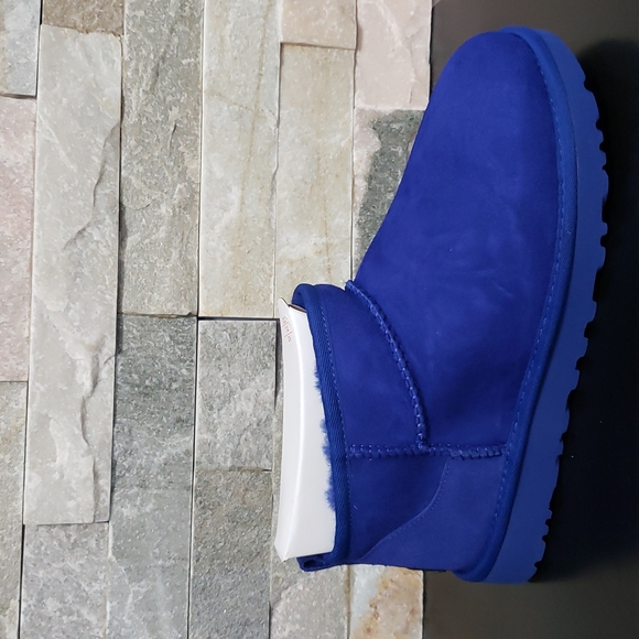 UGG Women's Classic Ultra Mini Ankle Boot - Picture 5 of 9